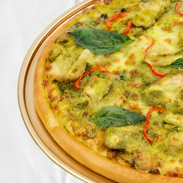 Chicken Green Curry Pizza