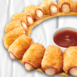 Nothing but stuffed crust, Bacon Fun Btes Crust with ketchup!