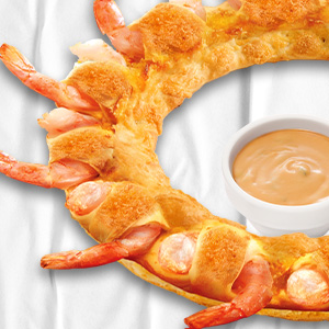 Nothing but stuffed crust, Shrimp Crust with ketchup!